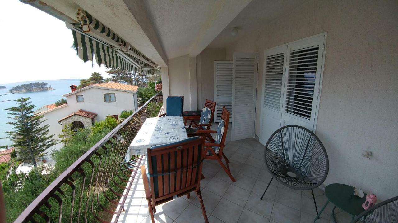 Apartments Dora Banjol Esterno foto